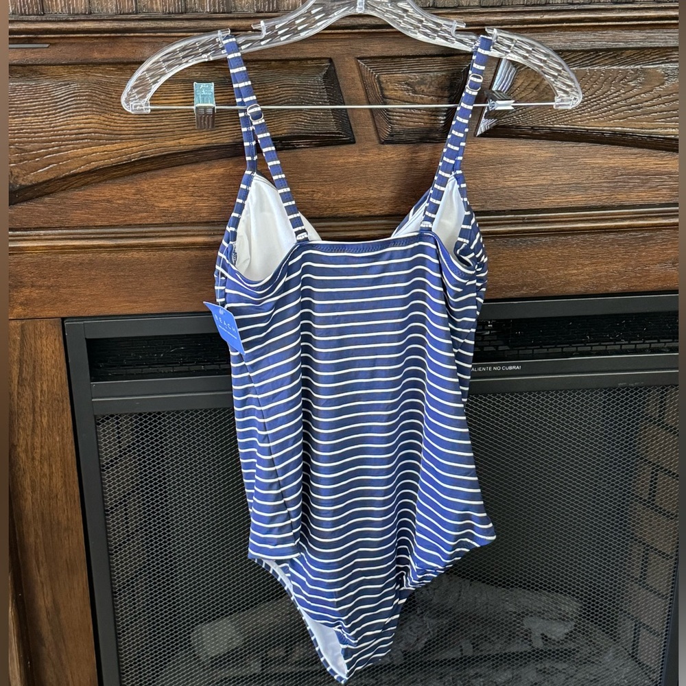 NWT BEACH swimsuit by Melissa Odabash - Picture 2 of 6